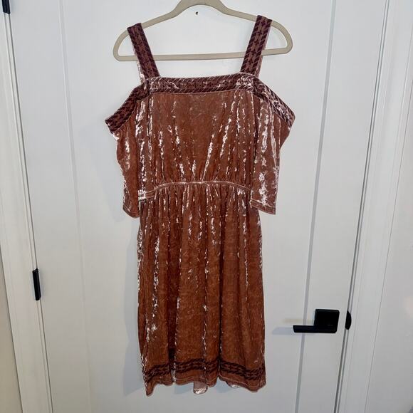 Lucky Brand Velvet Dress Medium Cold Shoulder Sleeves Side Pockets Soft - Picture 5 of 8
